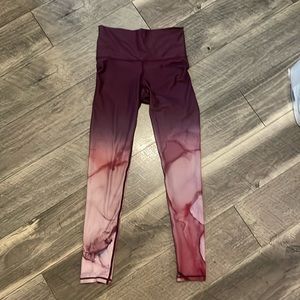 Sol & Mane Cora Marbled Leggings size Small